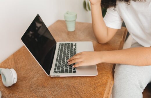 ⁠⁠Begin Your Career in Trading and Brokerage Services With Flexible Work Hours for Entry-Level Positions